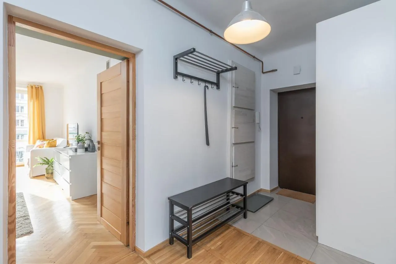 Superapart Nowolipki 23, Unwind In Urban Chic Apartament Warsaw Apartment
